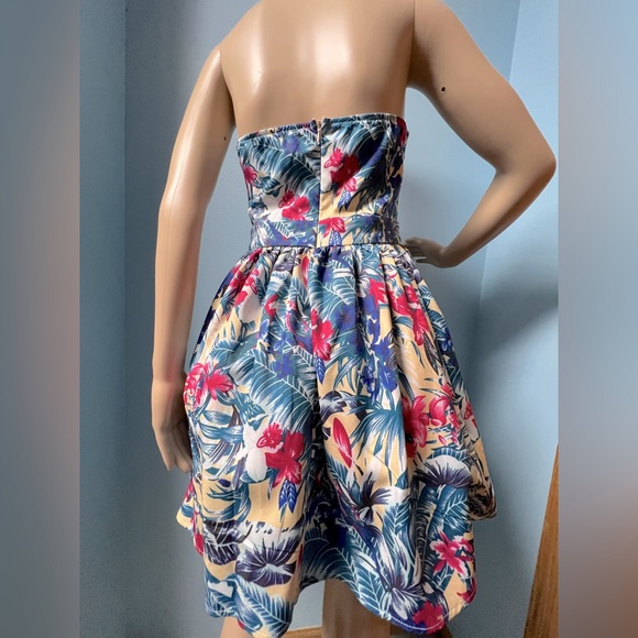 LUXMI Strapless Tropical Floral Tiki Dress Tulle size Medium (small) New Pinup - Picture 4 of 10